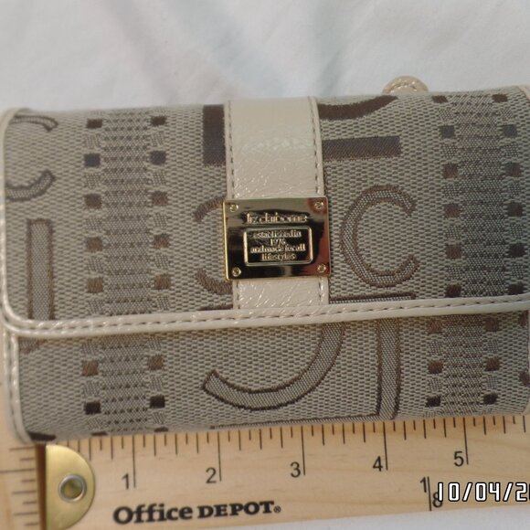 Liz Claiborne Trifold Wallet Camel New With Tag Heritage Mosaic - Picture 13 of 13